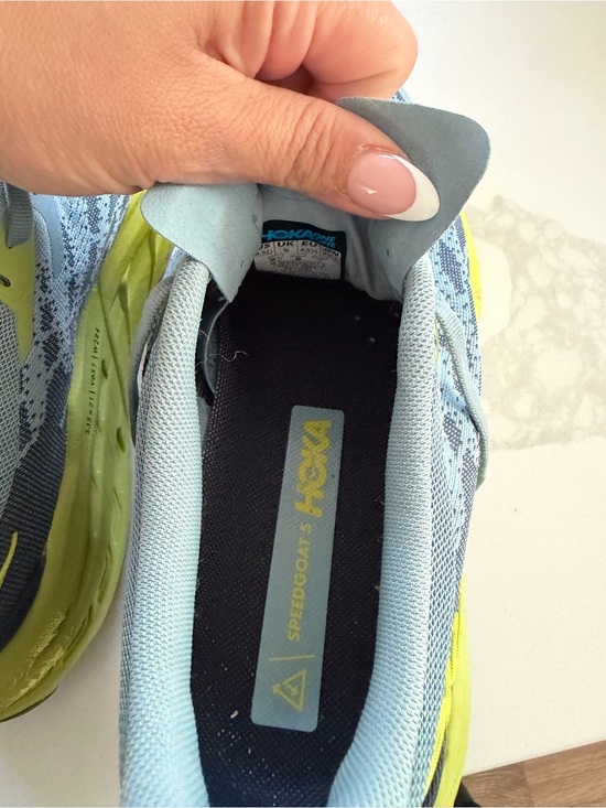 Hoka Men\'s Speedgoat 5 sneakers in the \